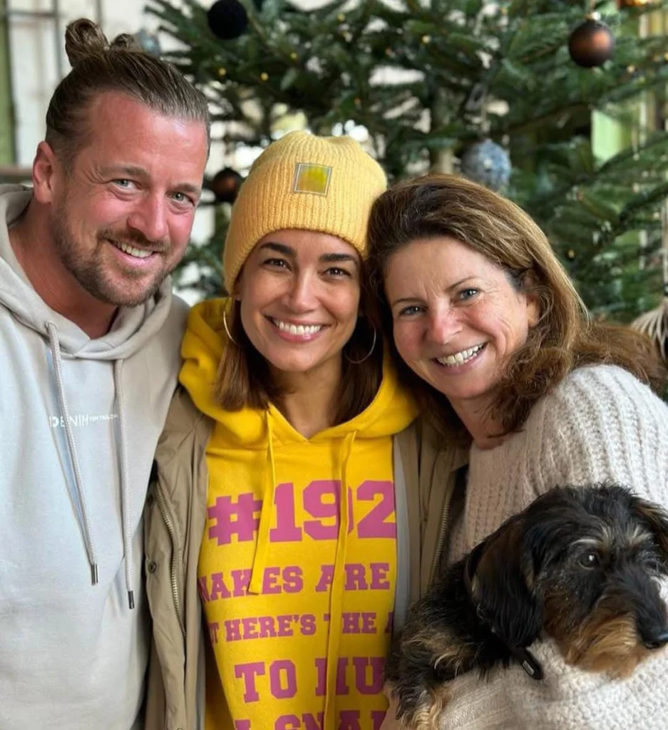 Frühes Leben und Karriere, Nicole Johag