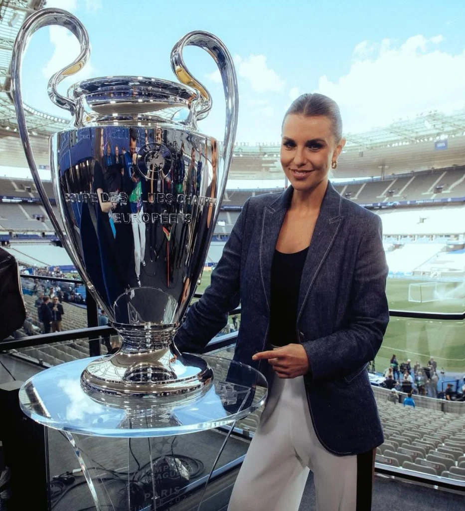 Finanzielle Lage, Laura Wontorra