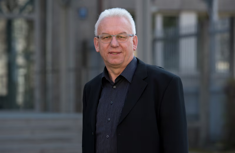 Wer ist Alfred Hettmer