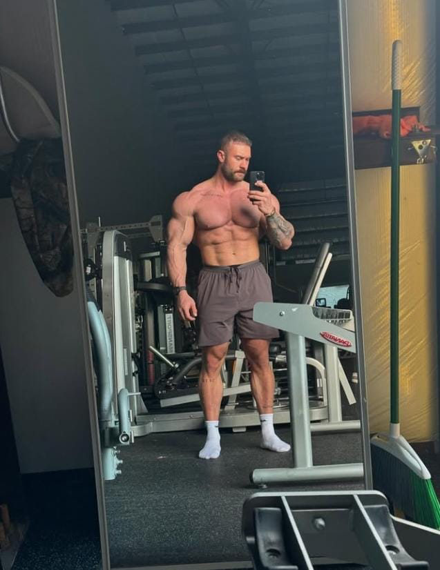 Chris Bumsteads Gewicht und Körperbau: Der Classic Physique Champion