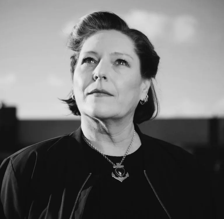 Neues Kapitel: anna r. krankheit zwischenMusikverlust undNeustart