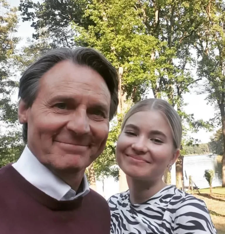 Johanna GZSZ Alter: Alles über Johanna Flemming in GZSZ Serie TV