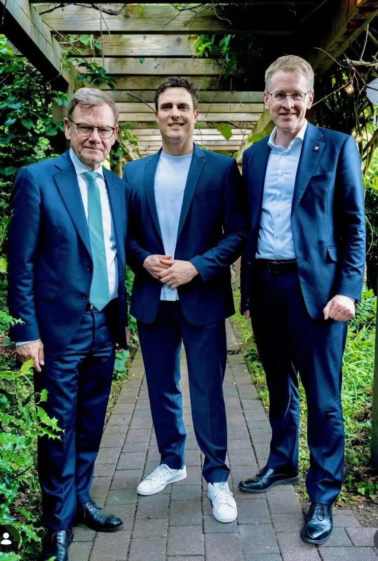 Daniel Günther: Alter, Ehefrau, Karriere und Vermögen im Porträt